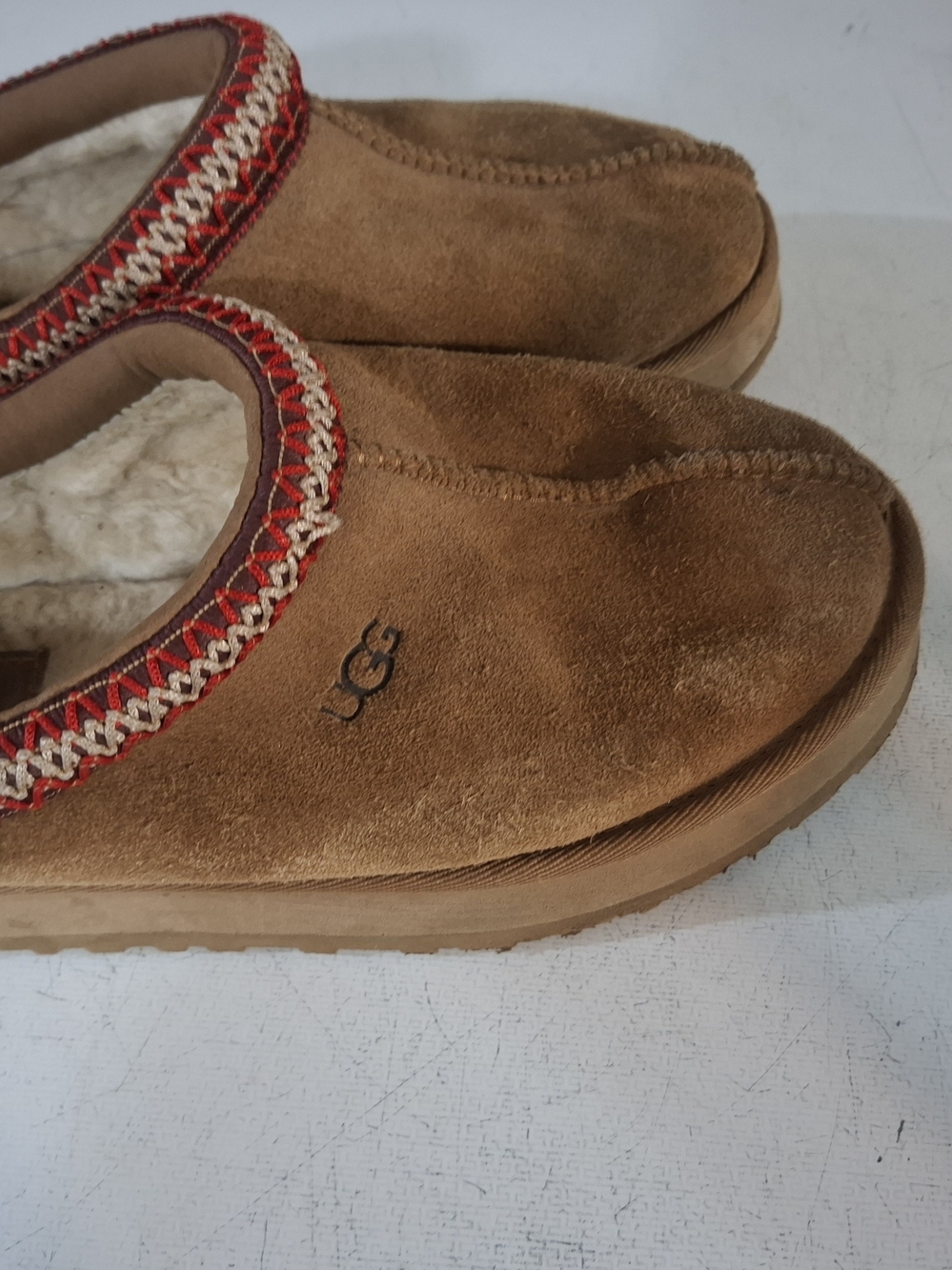 UGG KIDS SIZE 3 Chestnut Suede Slip-On Slippers